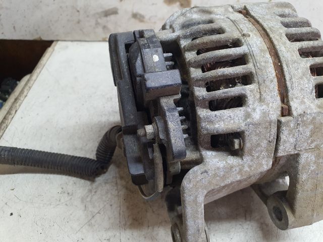 bontott OPEL CORSA C Generátor