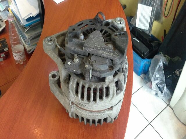 bontott OPEL CORSA C Generátor