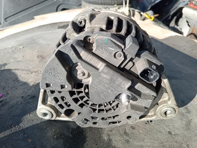 bontott OPEL CORSA C Generátor