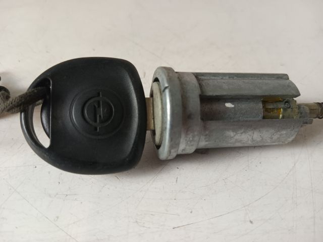 bontott OPEL CORSA C Gyújtáskapcsoló