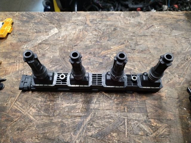 bontott OPEL CORSA C Gyújtótrafó