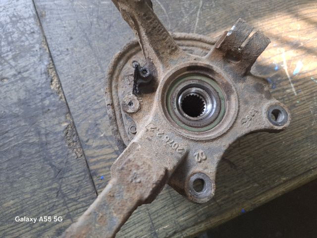 bontott OPEL CORSA C Jobb első Csonkállvány Kerékaggyal