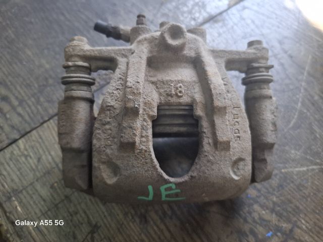 bontott OPEL CORSA C Jobb első Féknyereg Munkahengerrel