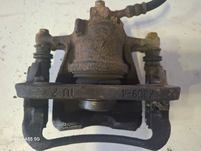 bontott OPEL CORSA C Jobb első Féknyereg Munkahengerrel