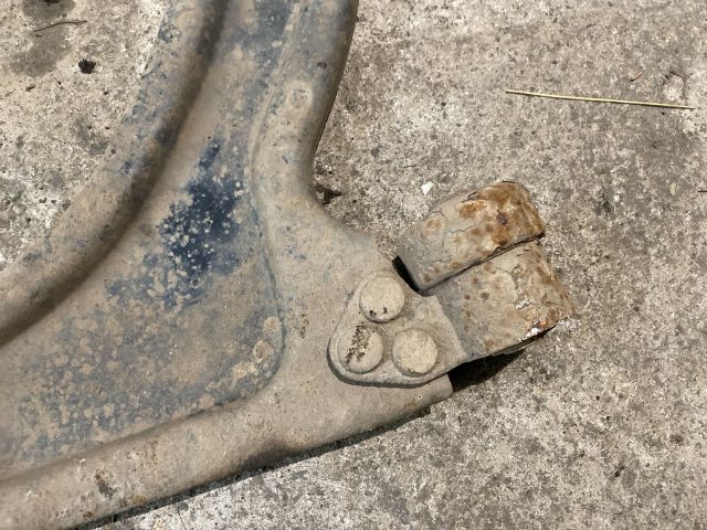 bontott OPEL CORSA C Jobb első Lengőkar