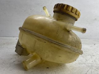 bontott OPEL CORSA C Kiegyenlítő Tartály