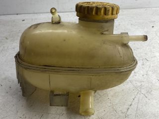 bontott OPEL CORSA C Kiegyenlítő Tartály