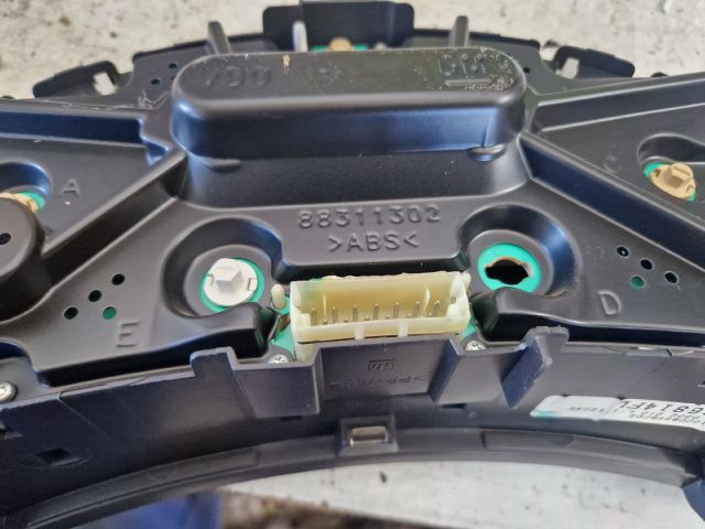 bontott OPEL CORSA C Kilométeróra