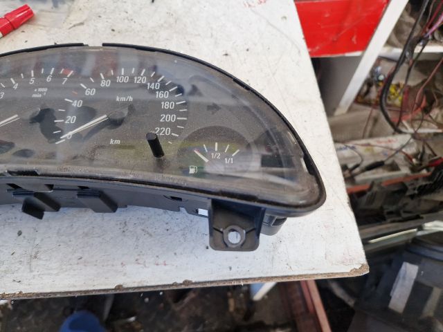 bontott OPEL CORSA C Kilométeróra