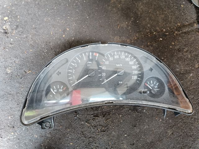 bontott OPEL CORSA C Kilométeróra