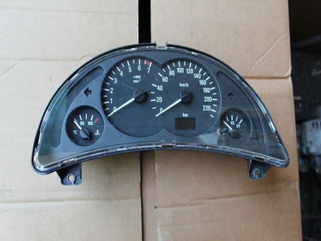 bontott OPEL CORSA C Kilométeróra