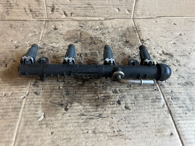 bontott OPEL CORSA C Közösnyomócső