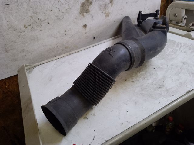 bontott OPEL CORSA C Légbeömlő Cső