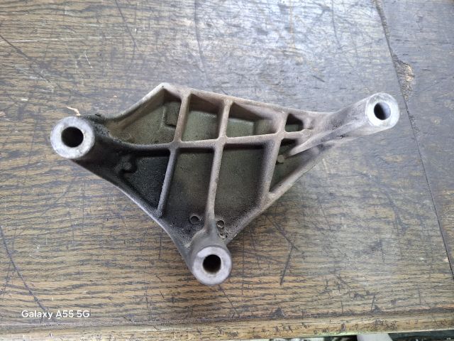 bontott OPEL CORSA C Motor Tartó Bak (Fém)