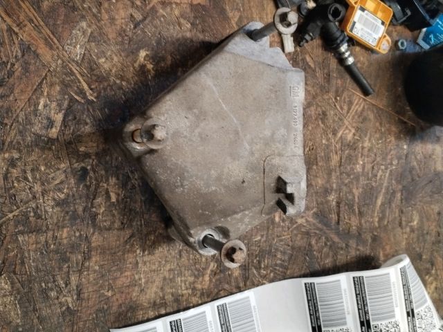 bontott OPEL CORSA C Motor Tartó Bak (Fém)