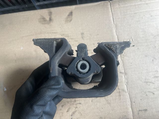 bontott OPEL CORSA C Motor Tartó Bak (Pozíciófüggetlen)
