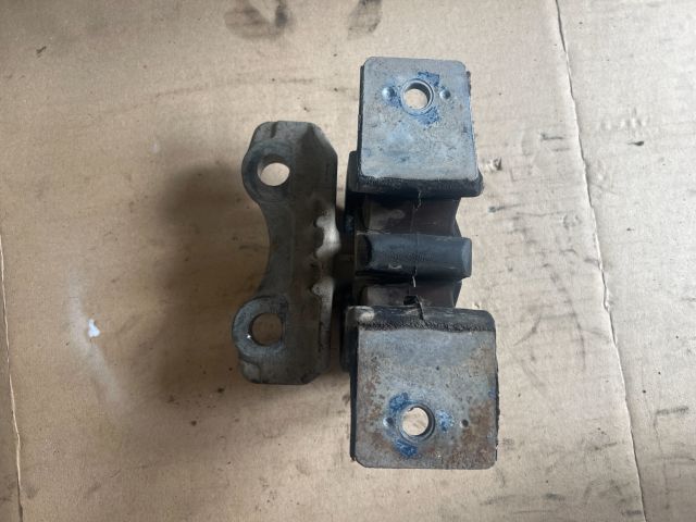 bontott OPEL CORSA C Motor Tartó Bak (Pozíciófüggetlen)