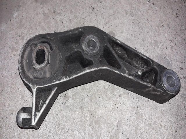 bontott OPEL CORSA C Motor Tartó Bak (Pozíciófüggetlen)