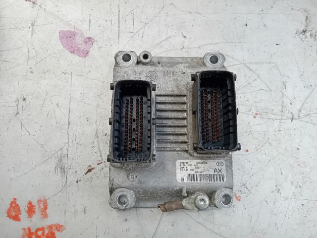 bontott OPEL CORSA C Motorvezérlő