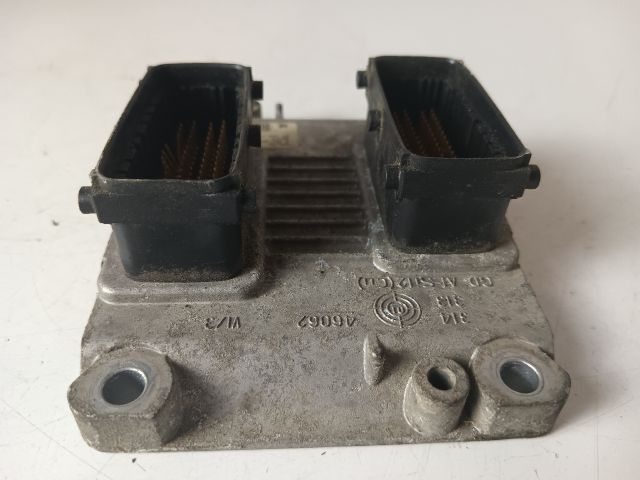 bontott OPEL CORSA C Motorvezérlő