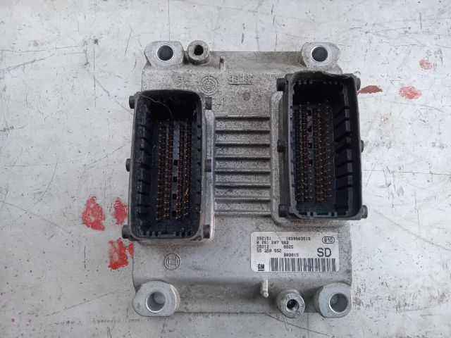 bontott OPEL CORSA C Motorvezérlő
