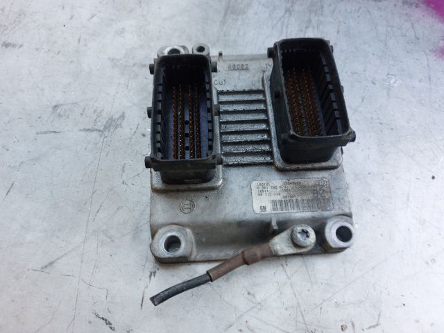 bontott OPEL CORSA C Motorvezérlő