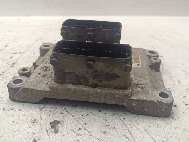 bontott OPEL CORSA C Motorvezérlő