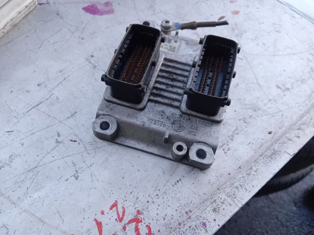 bontott OPEL CORSA C Motorvezérlő