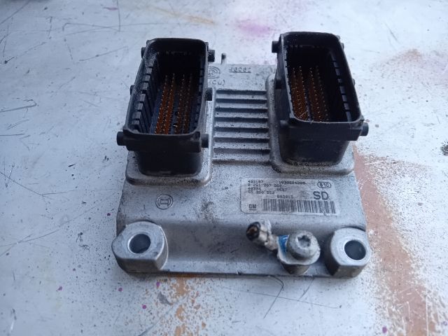 bontott OPEL CORSA C Motorvezérlő
