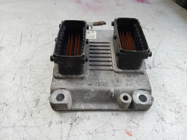 bontott OPEL CORSA C Motorvezérlő