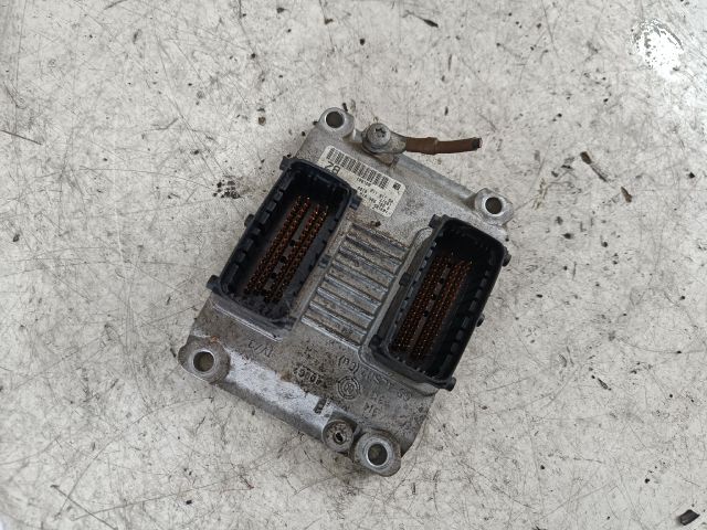 bontott OPEL CORSA C Motorvezérlő
