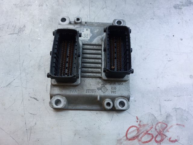 bontott OPEL CORSA C Motorvezérlő