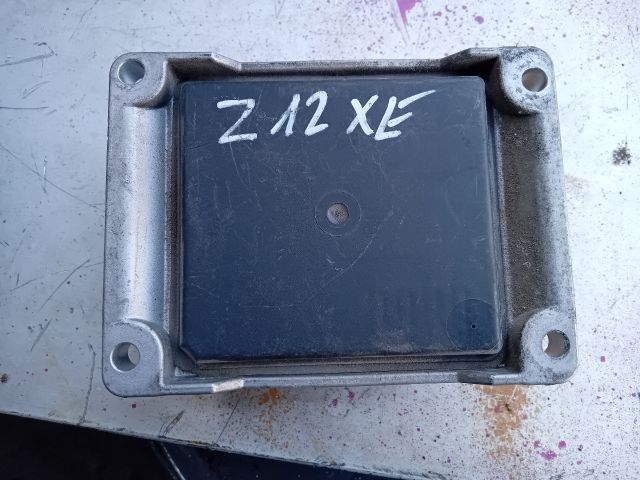 bontott OPEL CORSA C Motorvezérlő