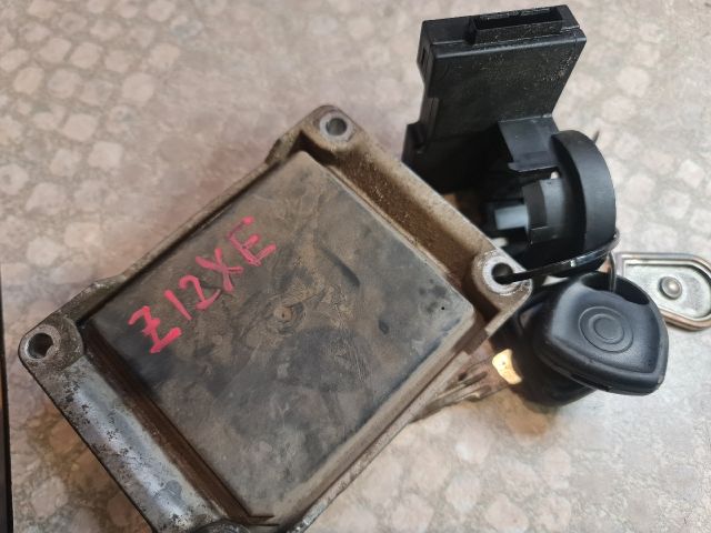 bontott OPEL CORSA C Motorvezérlő