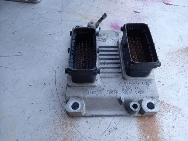 bontott OPEL CORSA C Motorvezérlő