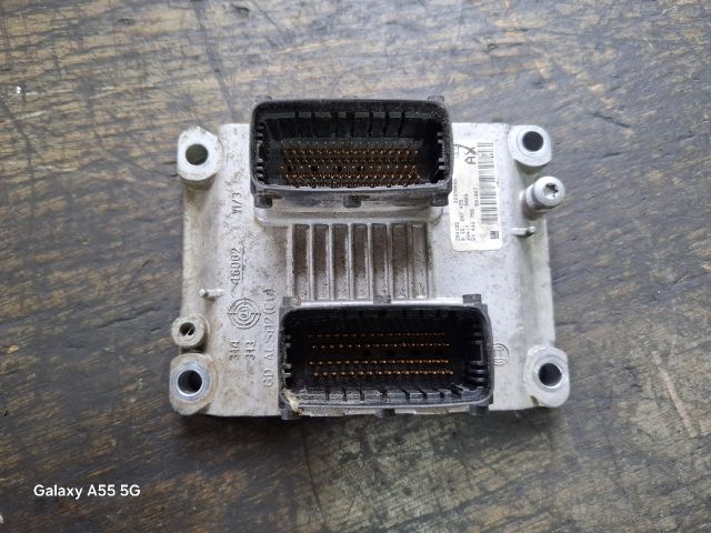bontott OPEL CORSA C Motorvezérlő