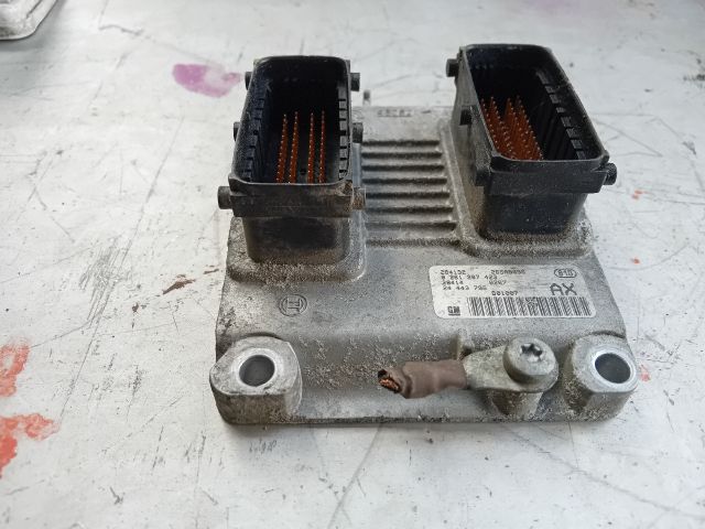 bontott OPEL CORSA C Motorvezérlő