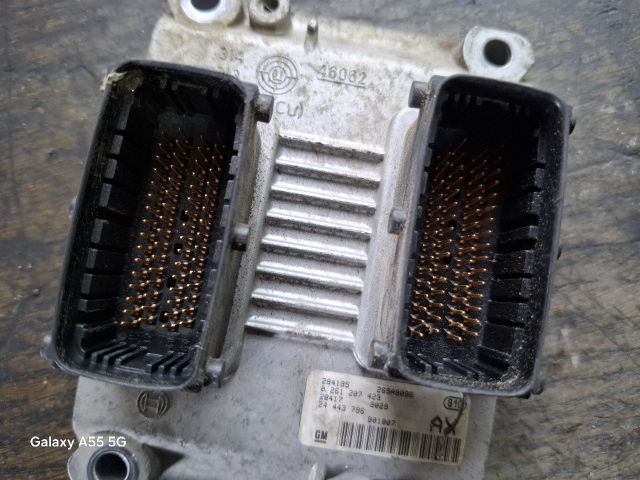 bontott OPEL CORSA C Motorvezérlő