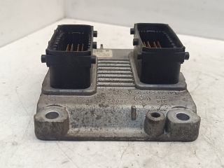 bontott OPEL CORSA C Motorvezérlő