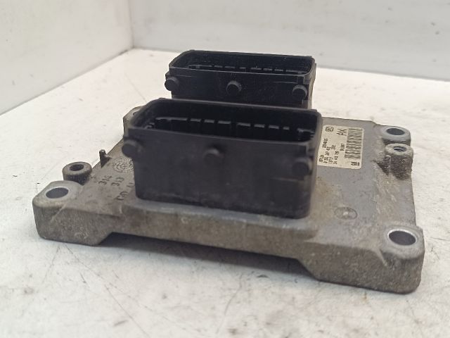 bontott OPEL CORSA C Motorvezérlő