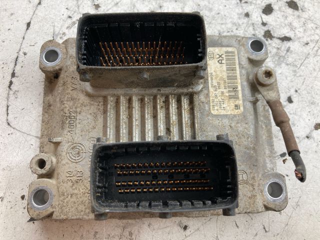 bontott OPEL CORSA C Motorvezérlő