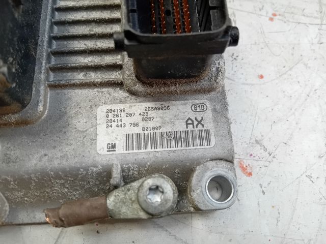 bontott OPEL CORSA C Motorvezérlő