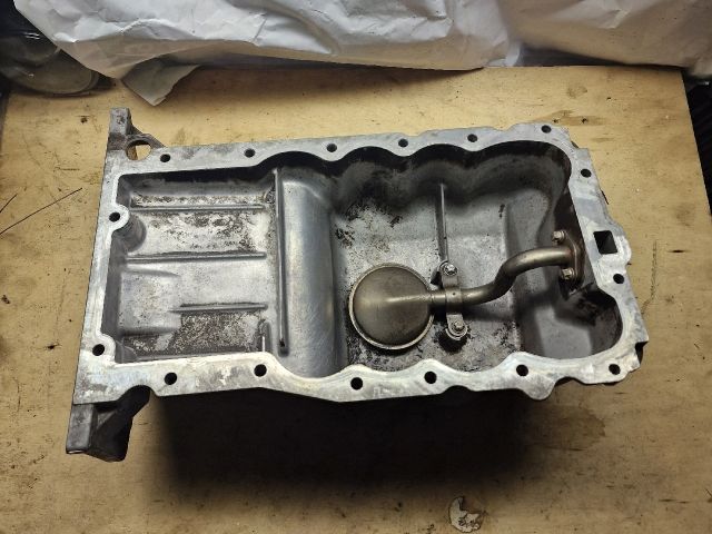 bontott OPEL CORSA C Olajteknő