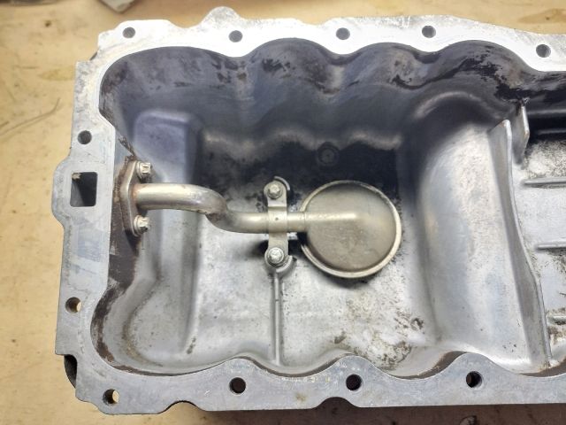 bontott OPEL CORSA C Olajteknő