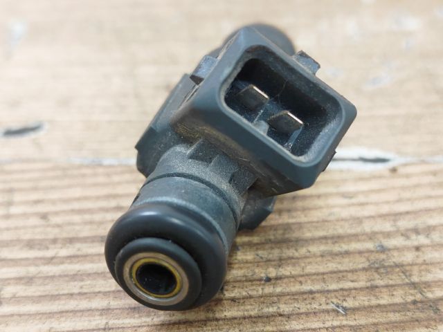 bontott OPEL CORSA C Porlasztó (1 db)