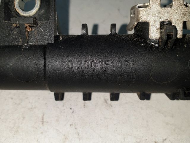 bontott OPEL CORSA C Porlasztó Sor / Híd