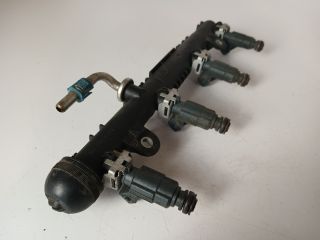 bontott OPEL CORSA C Porlasztó Sor / Híd