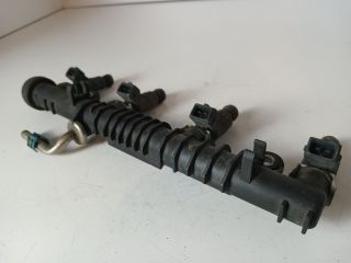 bontott OPEL CORSA C Porlasztó Sor / Híd