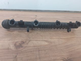 bontott OPEL CORSA C Porlasztó Sor / Híd