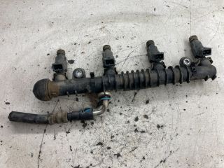 bontott OPEL CORSA C Porlasztó Sor / Híd